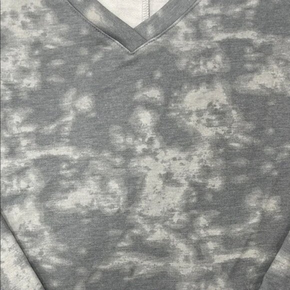 SUPPLY & DEMAND  Gray Tie-Dye Long Sleeve Top - Picture 3 of 9